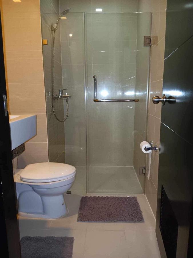 Studio Condo Building 81 Newport Boulevard Manila Dış mekan fotoğraf