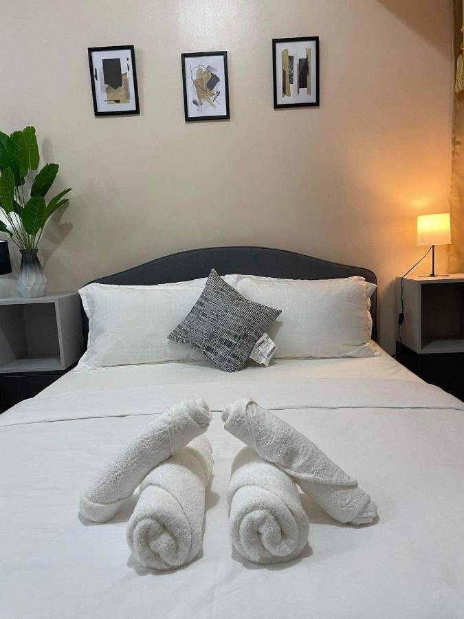 Studio Condo Building 81 Newport Boulevard Manila Dış mekan fotoğraf