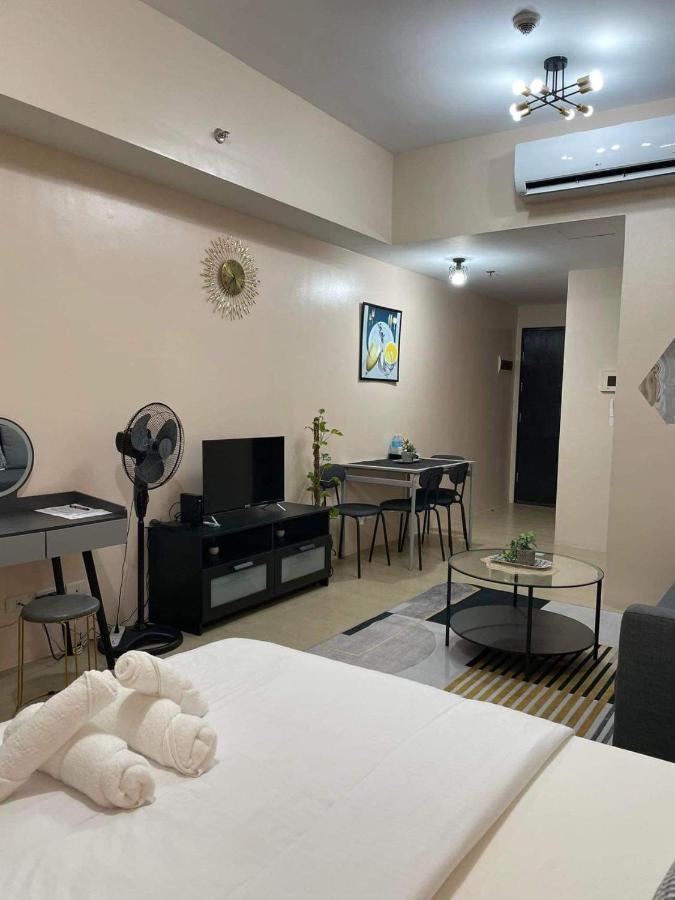 Studio Condo Building 81 Newport Boulevard Manila Dış mekan fotoğraf