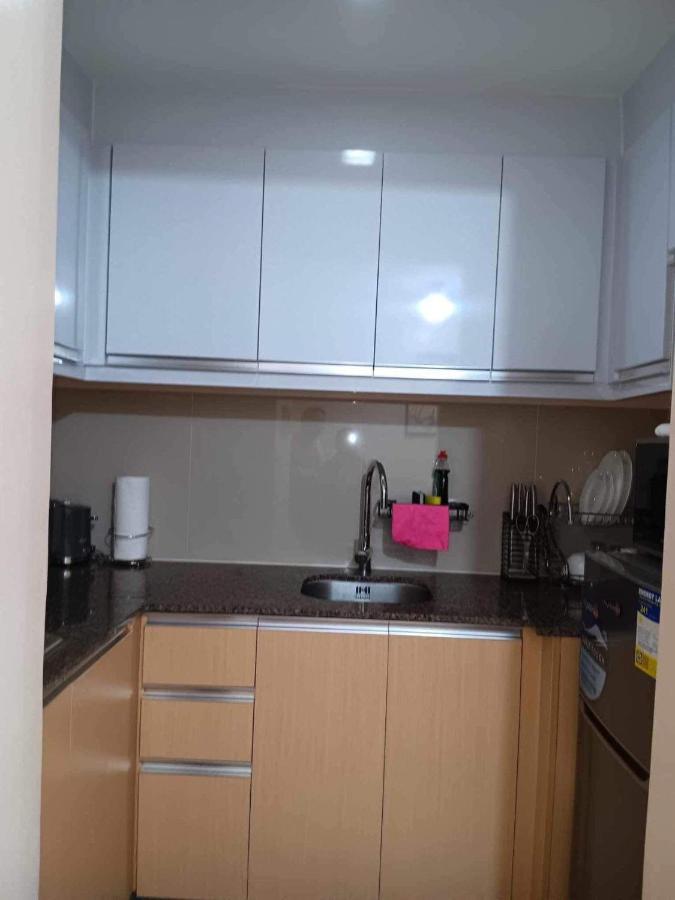 Studio Condo Building 81 Newport Boulevard Manila Dış mekan fotoğraf