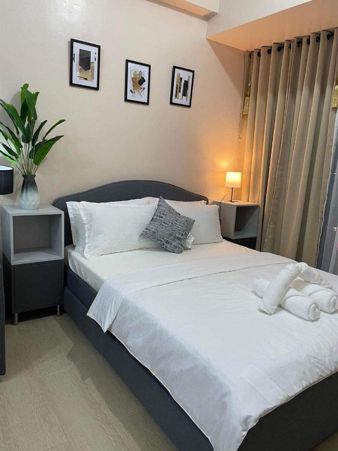 Studio Condo Building 81 Newport Boulevard Manila Dış mekan fotoğraf