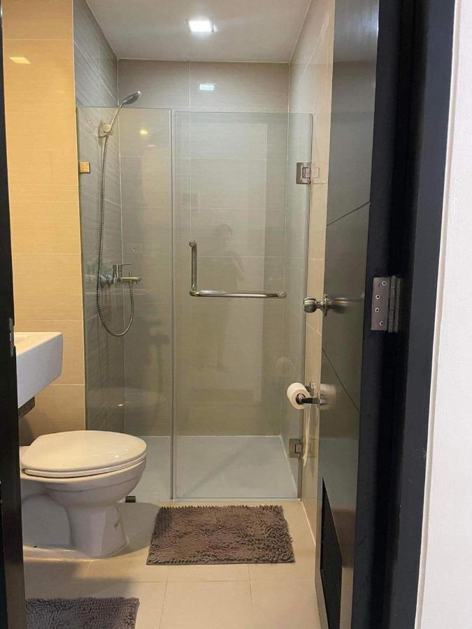 Studio Condo Building 81 Newport Boulevard Manila Dış mekan fotoğraf