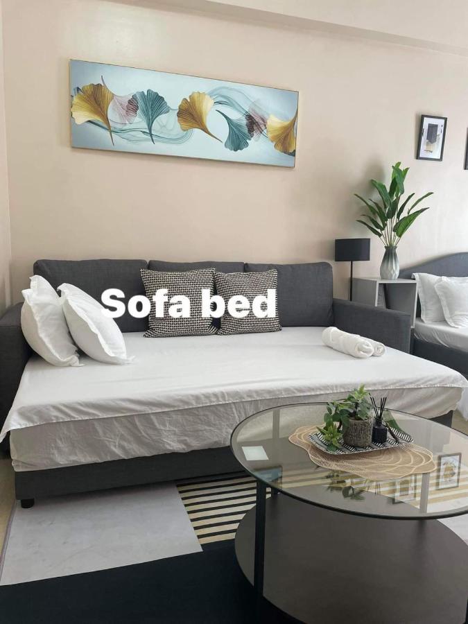 Studio Condo Building 81 Newport Boulevard Manila Dış mekan fotoğraf